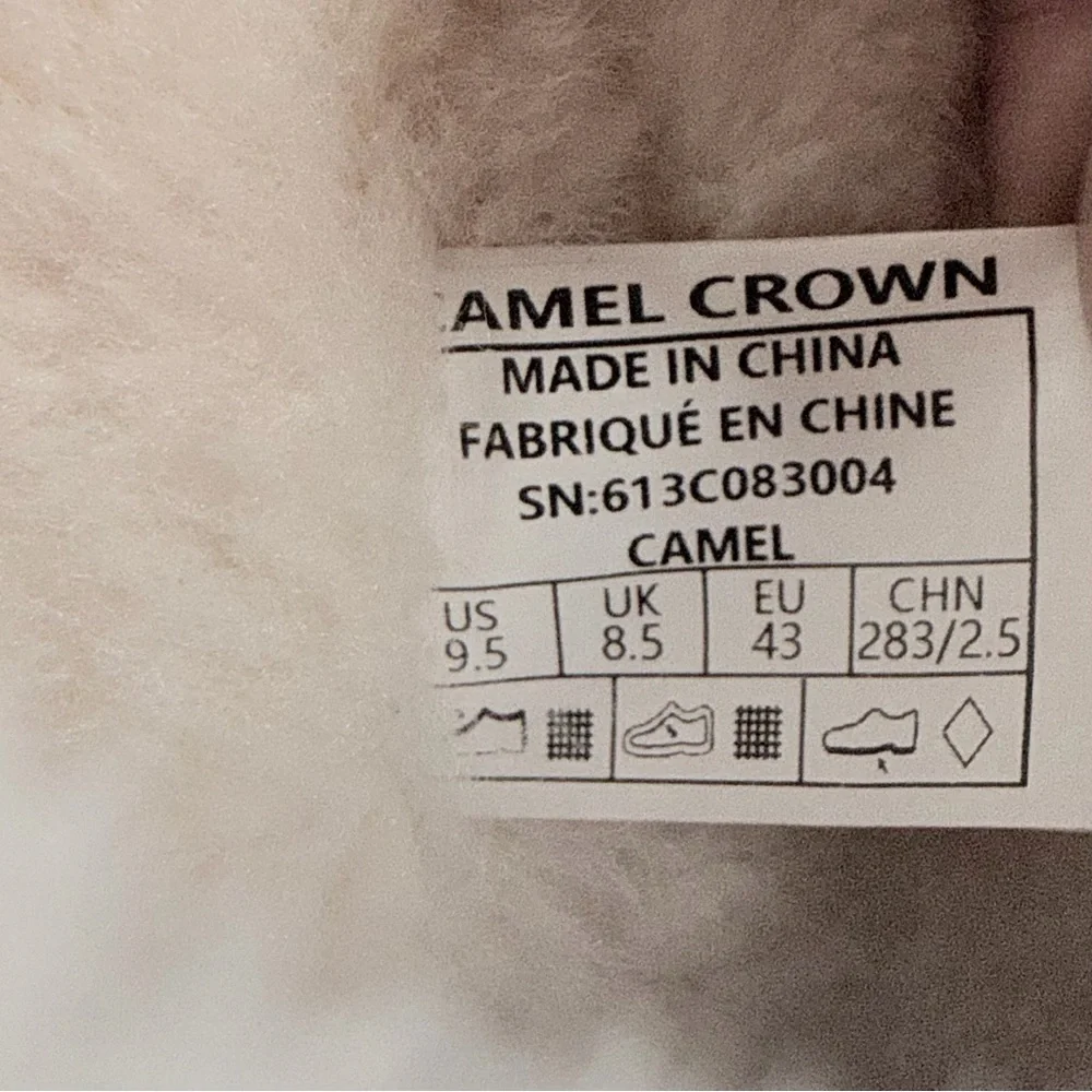 Crown Vintage tan suede camel snow boot